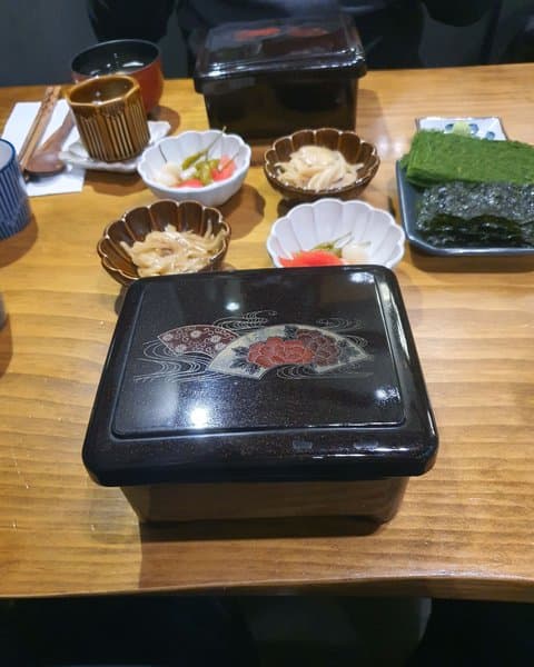 타마 1